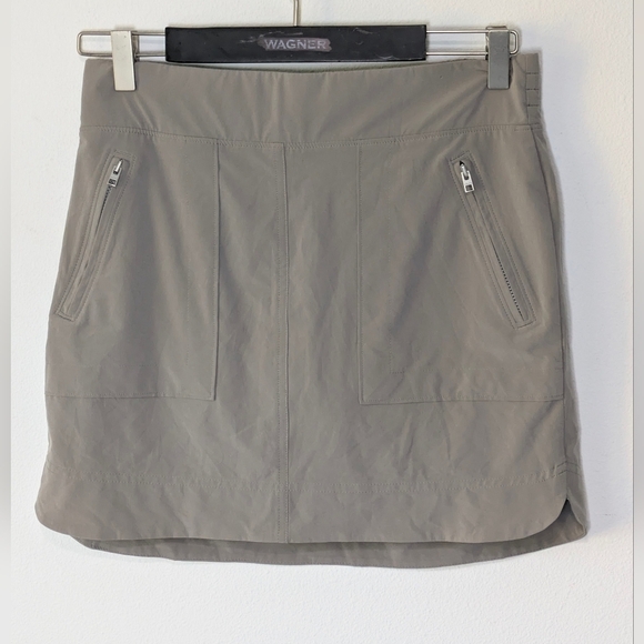 Athleta Chelsea Cargo Skort Women's Size 4 Gray Stretch Pockets Active Outdoor - Picture 10 of 12